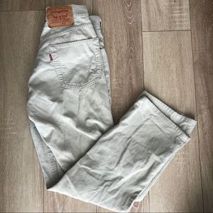 Levi’s corduroy pants (For Hannah!)